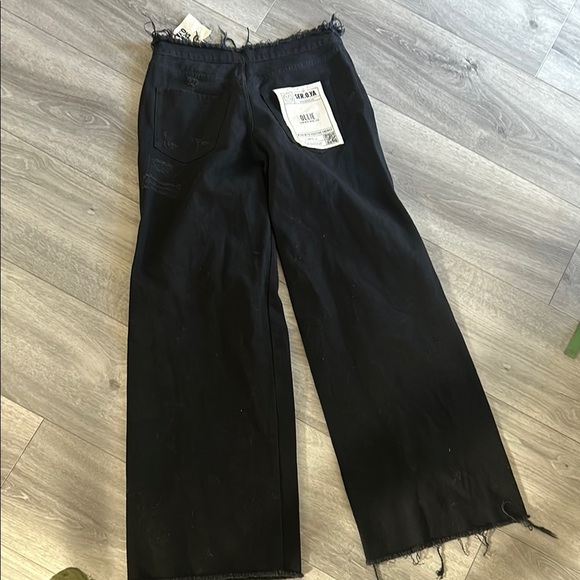 SER.O.YA Ollie Distressed Jeans REVOLVE - Picture 8 of 10
